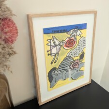 Zwevend ingelijste zeefdruk met ontspiegeld glas